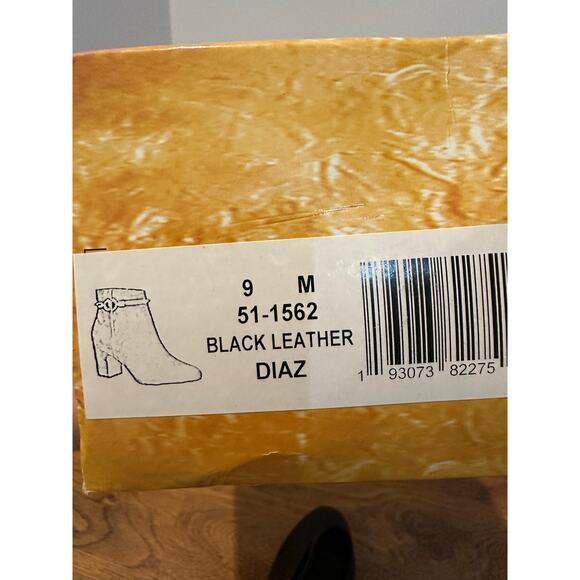 Bella Vita Women's Leather Diaz Ankle Boots Black Size 9 NWT Chic Footwear - Picture 9 of 9